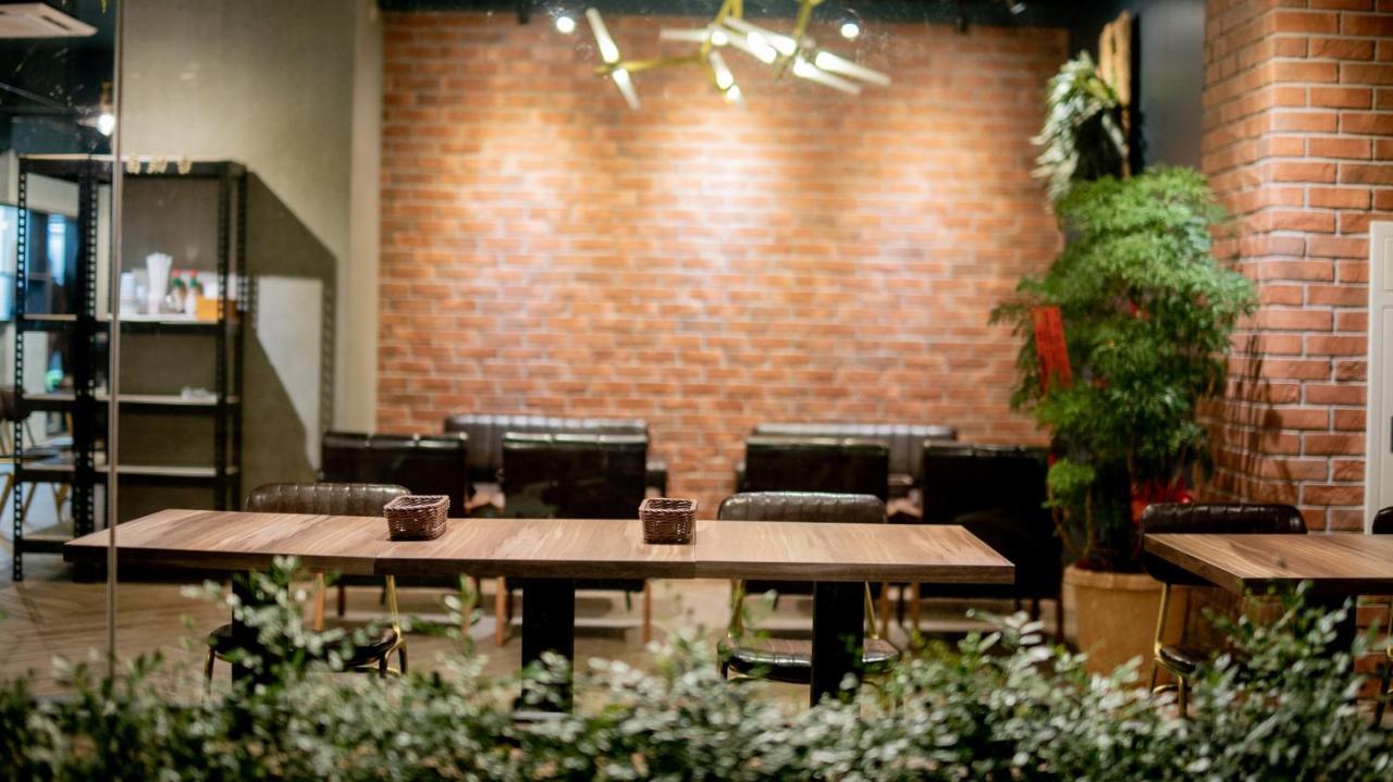 City Center Hotel Taichung Buitenkant foto